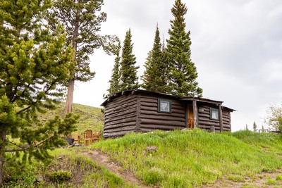 Cabin 10