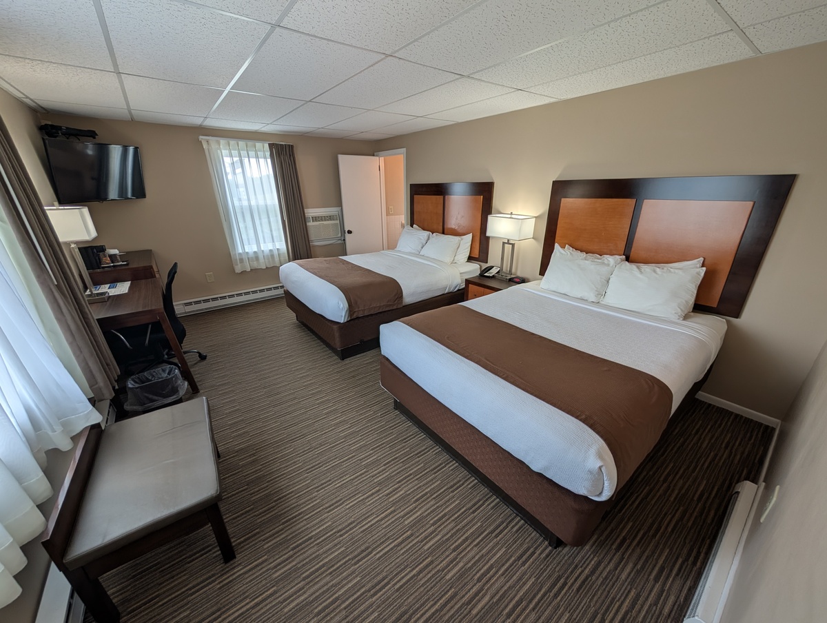 About Howe Caverns Motel